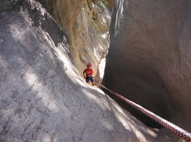  arrampicare con l'ausilio delle corde 